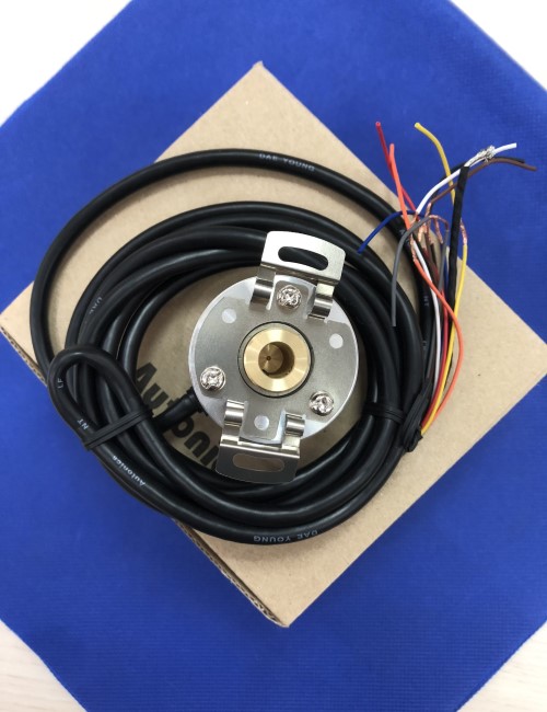 Bộ mã hóa vòng quay tương đối 40mm (Loại lỗ liền thân) Autonics E40HB8-1000-3-T-5