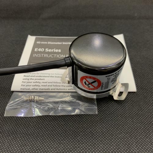 Bộ mã hóa vòng quay tương đối 40mm (Loại lỗ liền thân) Autonics E40HB8-300-6-L-24