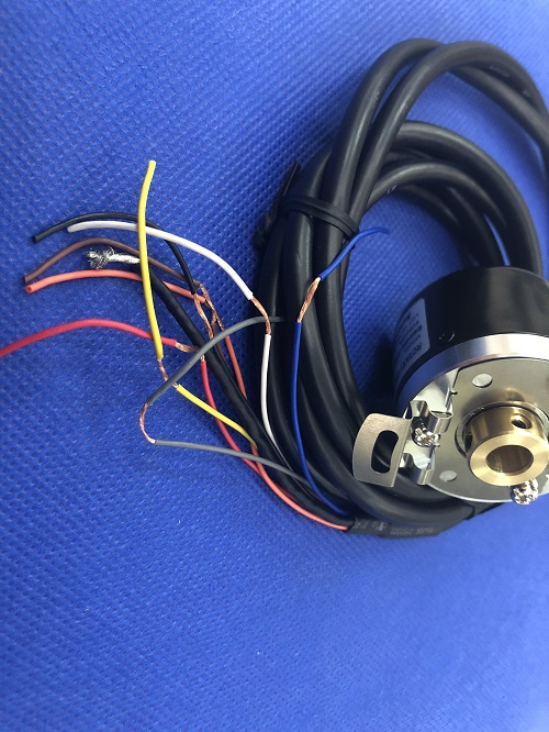 Bộ mã hóa vòng quay tương đối 40mm (Loại lỗ liền thân) Autonics E40HB8-40-6-L-5