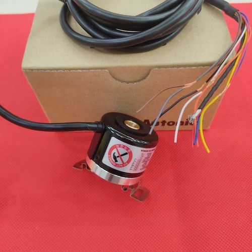 Bộ mã hóa vòng quay tương đối 40mm (Loại lỗ liền thân) Autonics E40HB8-50-6-L-24-C