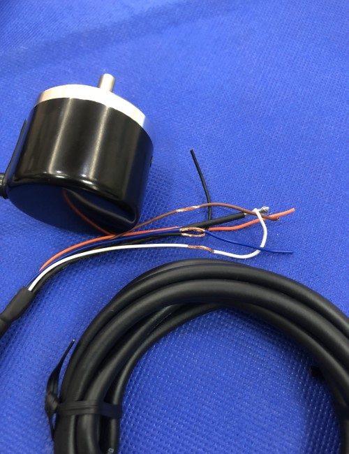 Bộ mã hóa vòng quay tương đối 40mm (Loại trục) Autonics E40S6-1800-3-T-24