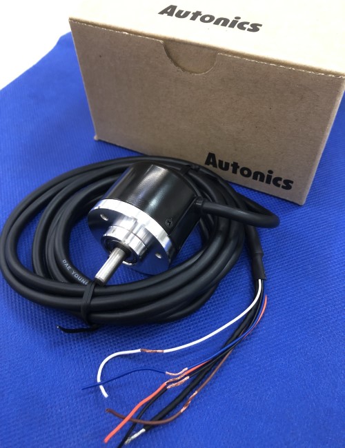 Bộ mã hóa vòng quay tương đối 40mm (Loại trục) Autonics E40S6-300-3-T-24