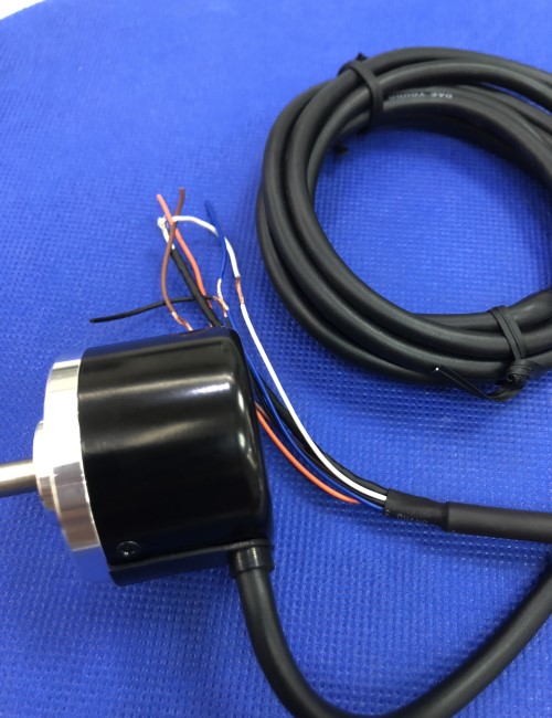 Bộ mã hóa vòng quay tương đối 40mm (Loại trục) Autonics E40S6-500-3-N-24