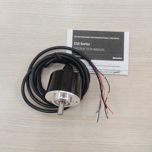 Bộ mã hóa vòng quay tương đối 50mm (Loại trục) Autonics E50S8-15-3-T-24