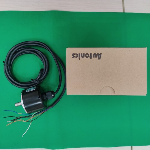 Bộ mã hóa vòng quay tương đối 50mm (Loại trục) Autonics E50S8-250-3-T-24