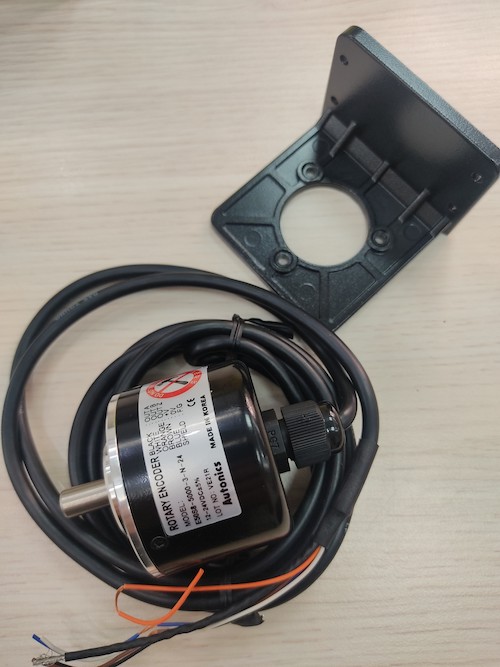 Bộ mã hóa vòng quay tương đối 50mm (Loại trục) Autonics E50S8-5000-3-N-24