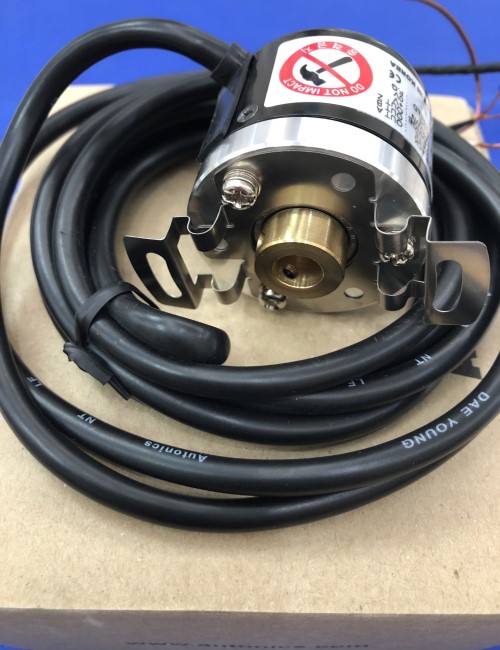 Bộ mã hóa vòng quay tương đối 40mm (Loại lỗ) Autonics E40H6-100-3-T-24