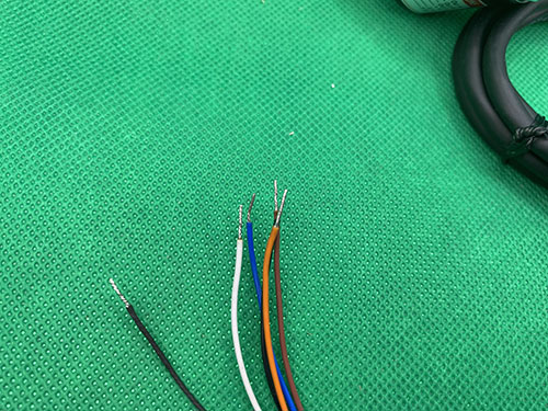 Bộ mã hóa vòng quay Hanyoung HE40B-6-300-3-T-24