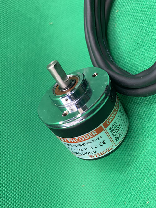 Bộ mã hóa vòng quay Hanyoung HE40B-6-300-3-T-24