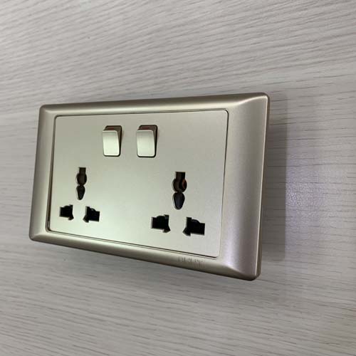 Bộ ổ cắm đôi đa năng 13A 250V, có công tắc nguồn màu vàng