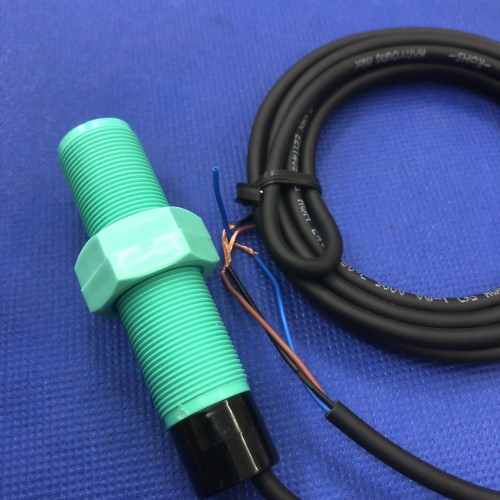 Cảm biến điện dung Hanyoung Tròn 3 dây CUP-18RP8PA