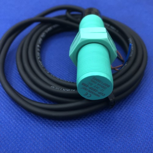 Cảm biến điện dung Hanyoung Tròn 3 dây CUP-18RP8PA