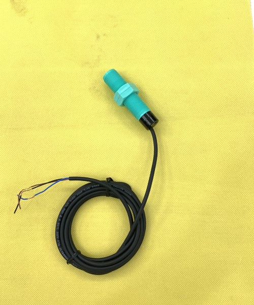 Cảm biến điện dung Hanyoung Tròn 3 dây CUP-18RP8PC