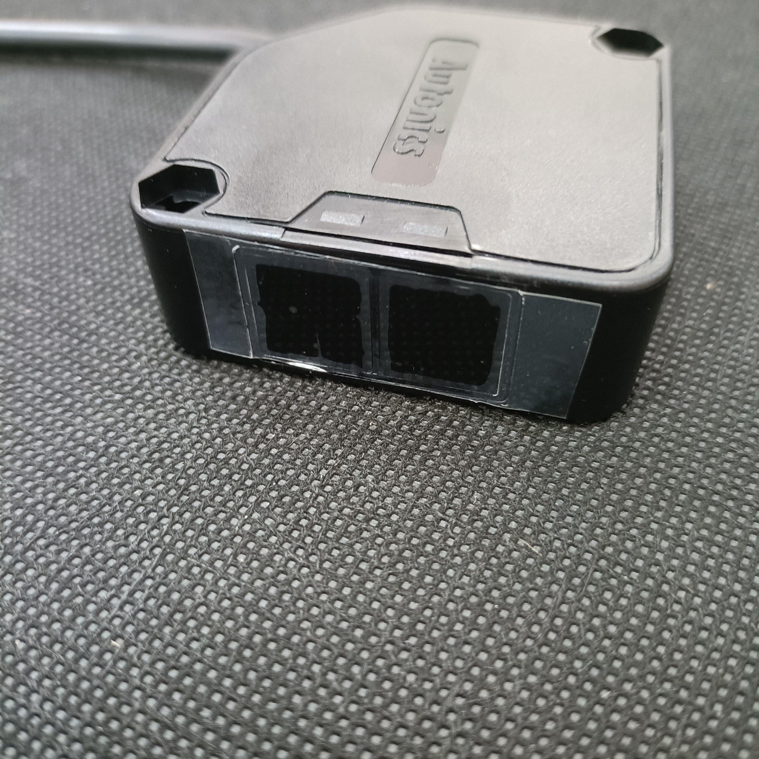 Cảm biến quang điện loại điện áp phổ thông AC DC Autonics BEN5M-MFR