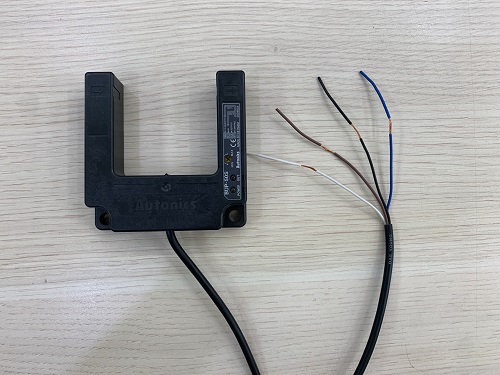 Cảm biến quang điện hình chữ U Autonics BUP-50S