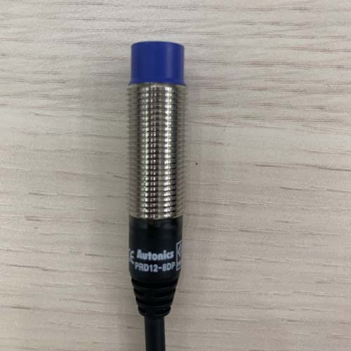 Cảm biến tiệm cận loại hình trụ Autonics PRD12-8DP