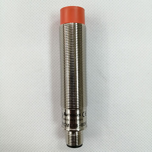 Cảm biến tiệm cận loại hình trụ Autonics PRCML18-8DP