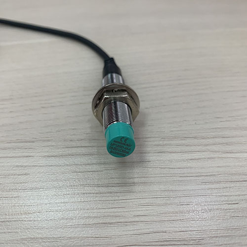 Cảm biến từ AC 2 dây Hanyoung UP12RD-4AA