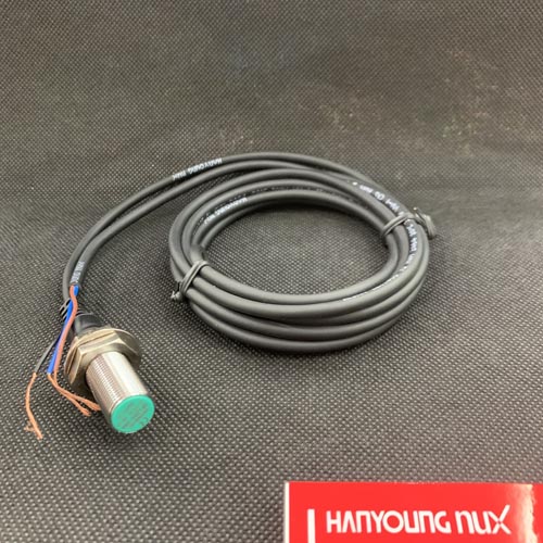 Cảm biến từ AC 2 dây Hanyoung UP12RM-2AA