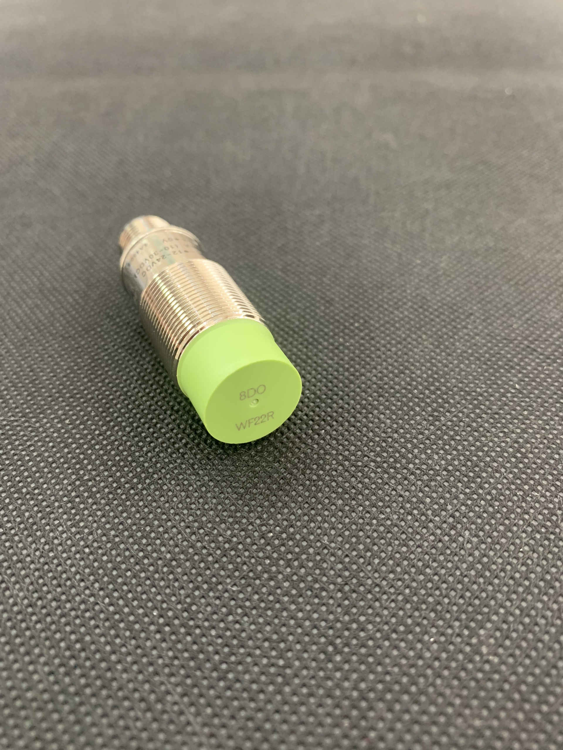 Cảm biến từ loại hình trụ Autonics PRCMT18-8DO