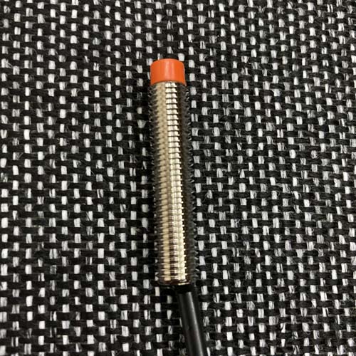 Cảm biến tiệm cận loại hình trụ Autonics PRL08-2DP