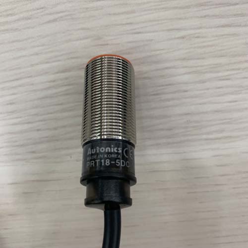 Cảm biến tiệm cận loại hình trụ Autonics PRT18-5DC
