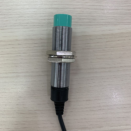 Cảm biến từ DC 3 dây Hanyoung UP18RLD-8NA