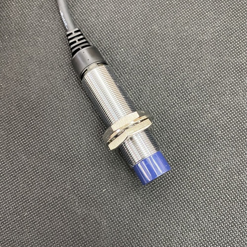 Cảm biến từ DC 3 dây Hanyoung UP18RLD-8PA