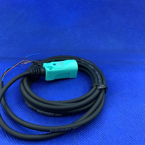 Cảm biến từ DC 3 dây Hanyoung UP18S-5PC