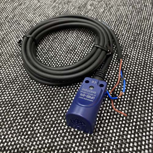 Cảm biến từ DC 3 dây Hanyoung UP18S-8PA