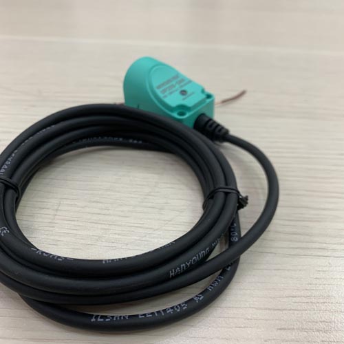 Cảm biến từ DC 3 dây Hanyoung UP25S-5NC