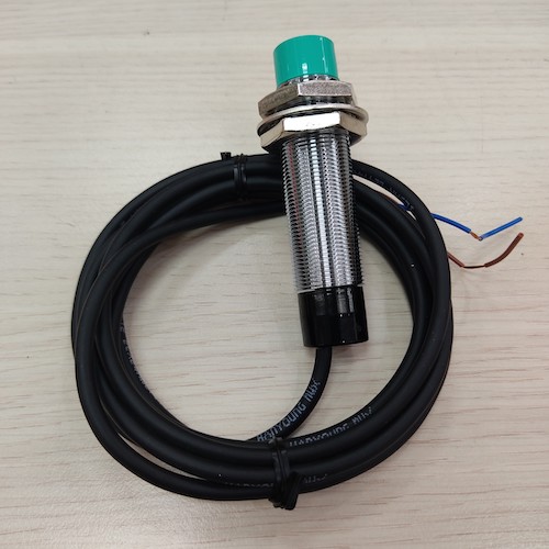 Cảm biến từ Hanyoung CUP-18R8FA