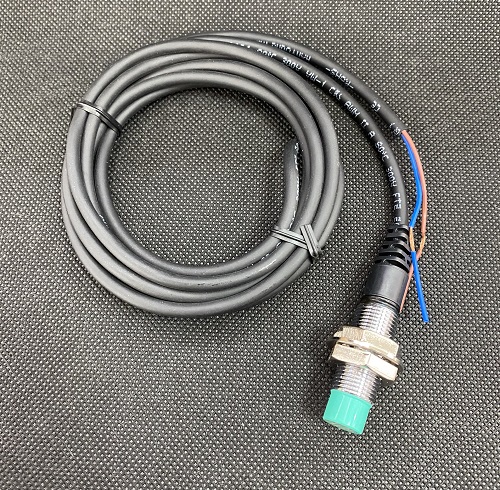 Cảm biến từ Hanyoung tròn 3 dây UP-12RD4TA