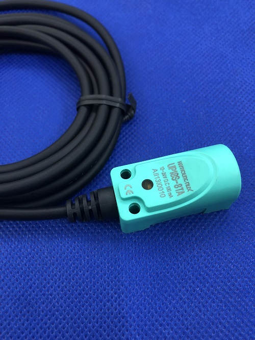 Cảm biến từ Hanyoung UP-18S8TA