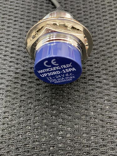 Cảm biến từ Hanyoung UP-30RD15PA