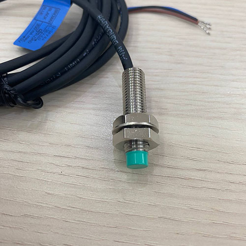 Cảm biến từ Hanyoung UP-8RD2NC