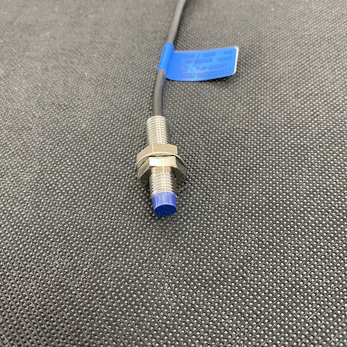 Cảm biến từ Hanyoung UP-8RD2PA