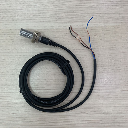 Cảm biến từ  Hanyoung UP12RM-2NA