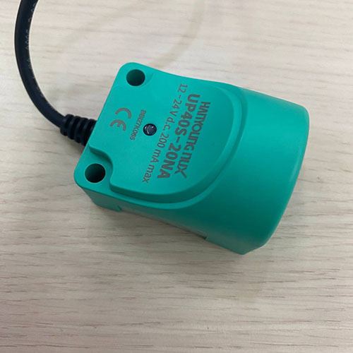 Cảm biến từ Hanyoung UP40S-20TA
