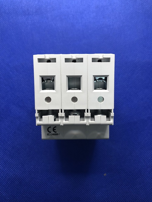 CB tép (MCB) BKN-b-3P-6A