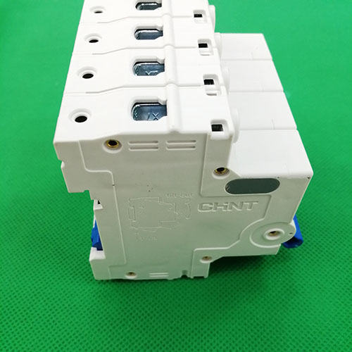 CB tép (MCB) dòng cắt 6KA 4 cực Chint NXB-63 4P C32 6kA