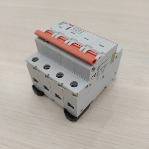 CB tép (MCB) LS BKJ63N 4P 32A, 6KA