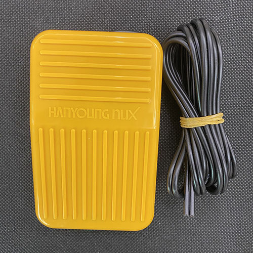 Công tắc bàn đạp Hanyoung HY-101