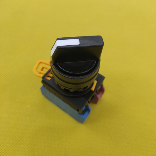Công tắc xoay IDEC YW1S-2E11
