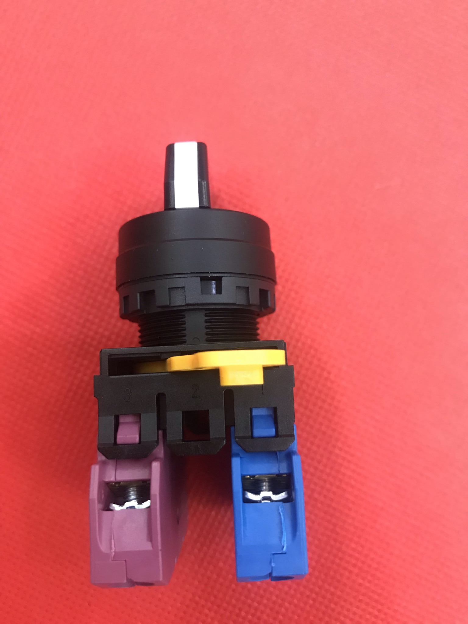 Công tắc xoay IDEC YW1S-33E11