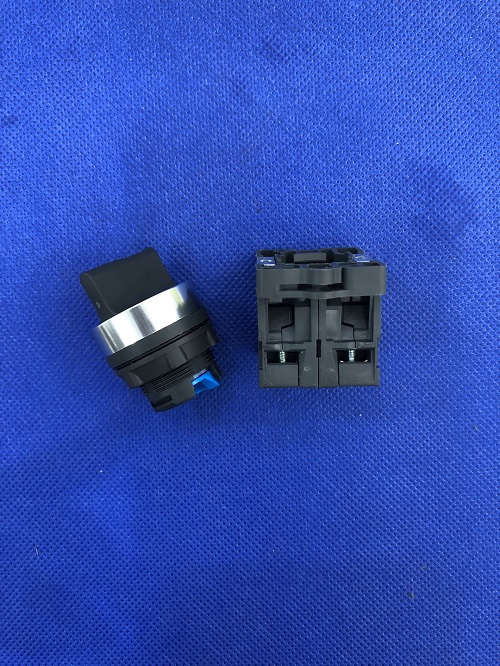 Công tắc xoay Schneider XA2ED33