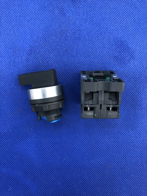 Công tắc xoay Schneider XA2EJ33