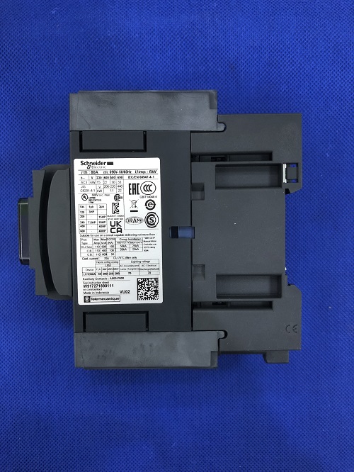 Contactor 3 pha Schneider LC1D50AM7