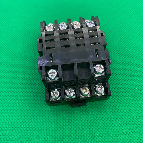 Đế relay IDEC SH4B-05B