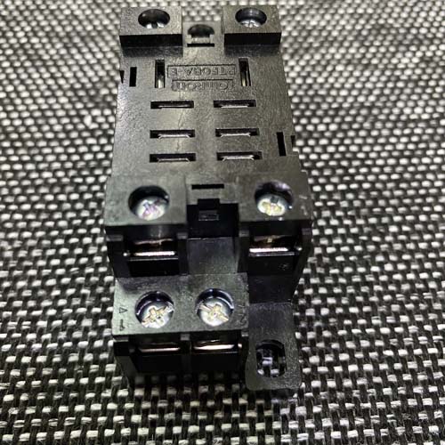Đế relay trung gian Omron PTF08A-E